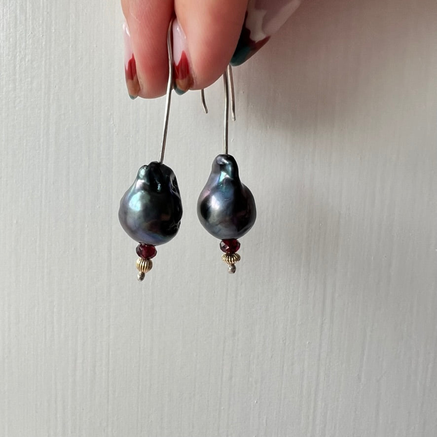 Dark Gray Baroque Freshwater Pearls &amp; Garnet