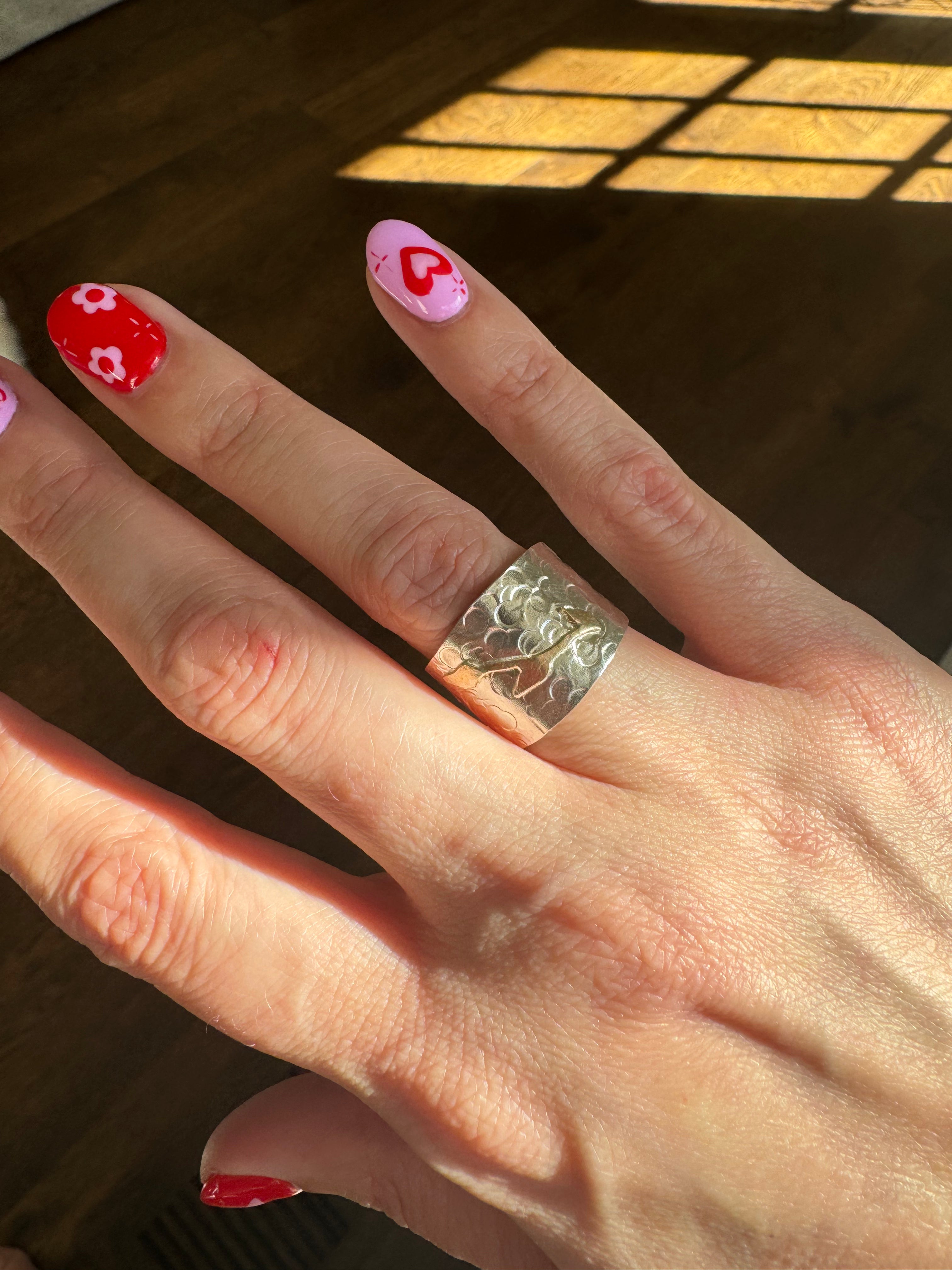 Hammered Silver Band with Vines (6.5/6.75)