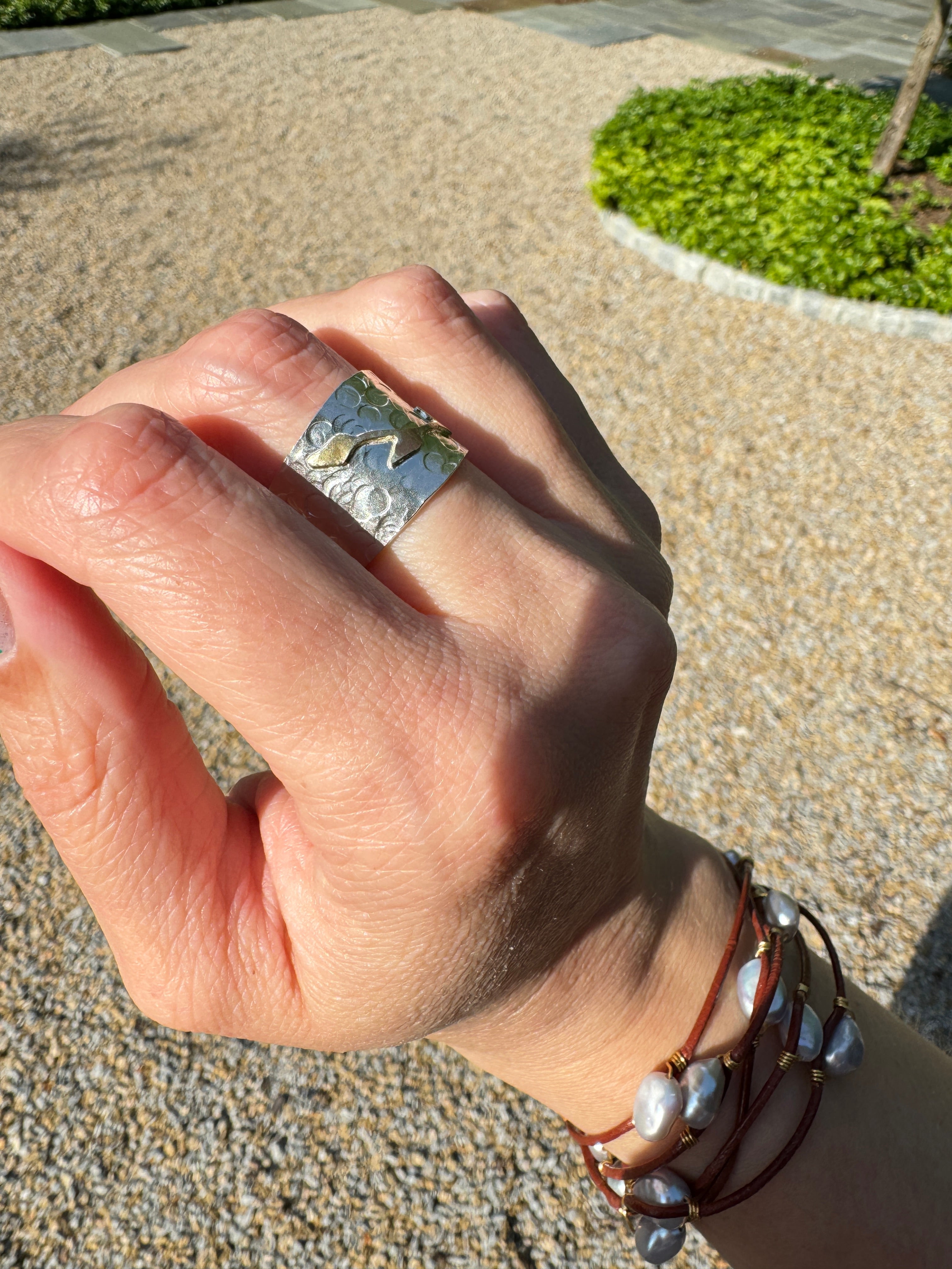 Hammered Silver Band with Vines (6.5/6.75)